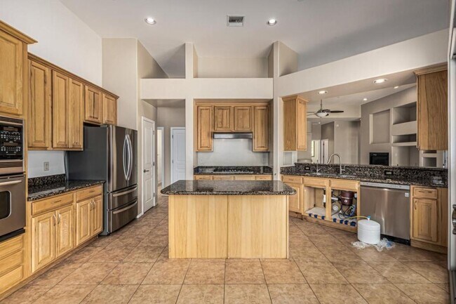 Building Photo - 16945 S Vanilla Orchid Dr