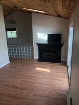 Building Photo - 311 Racebrook Rd