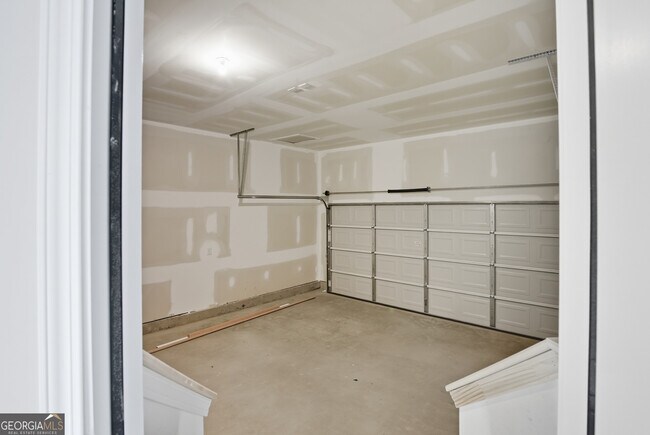 Building Photo - 680 River Run Dr