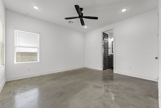 Building Photo - 3007 Alpha Wolf Ct