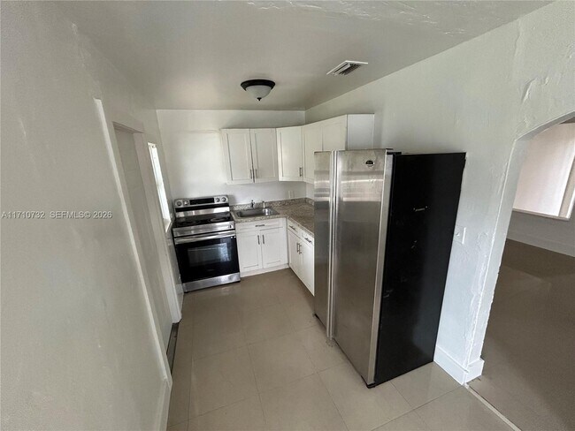 Building Photo - 3529 NW 34th St