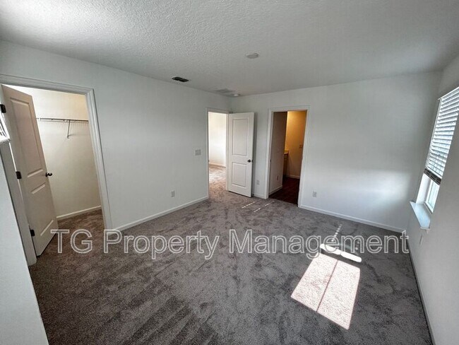 Building Photo - 6226 Mare Ave