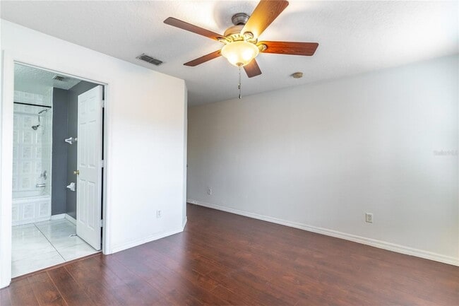 Building Photo - 6007 Scotchwood Glen