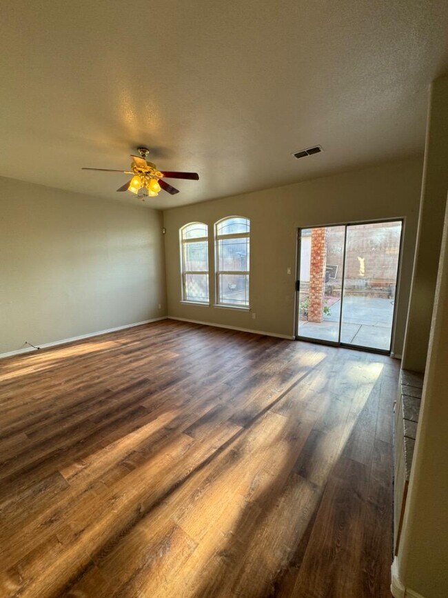 Building Photo - 10459 Chandler Dr NW