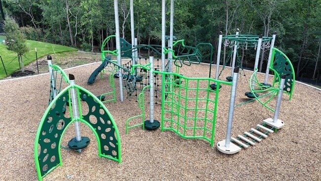 Building Photo - 2713 Paragon Fox Dr