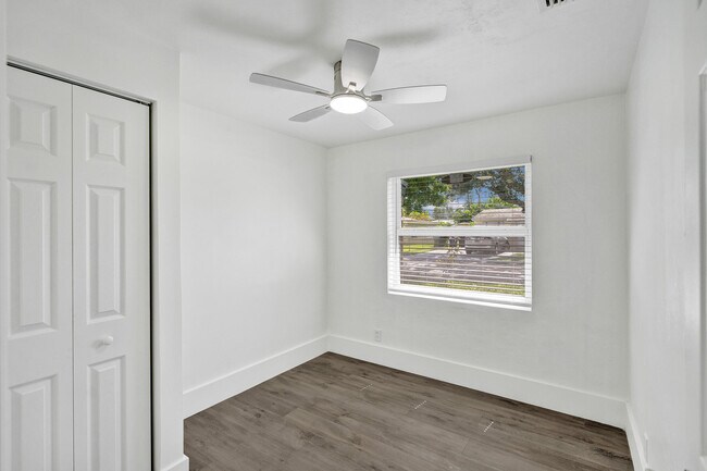 Building Photo - 1510 S 23rd Ave