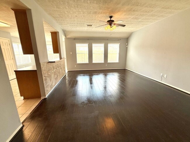 Building Photo - 15107 Summer Sunset Dr