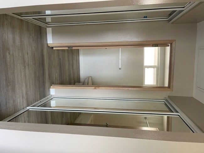 Building Photo - Kahului Ikena 3rd Floor, 2 bedroom/ 2 bathroom Apartment with Parking