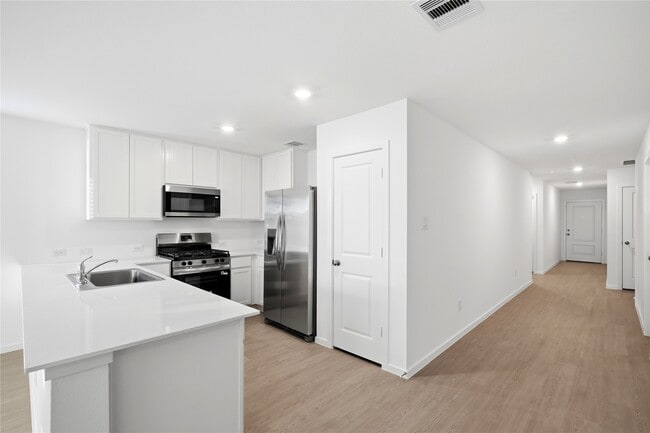 Building Photo - 25585 Rose Creek Dr
