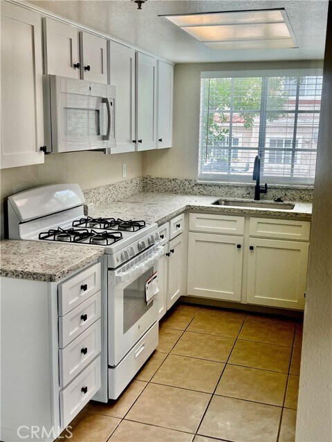 Building Photo - 9880 Arrow