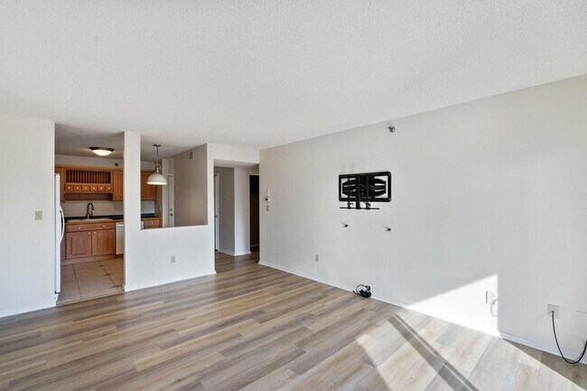 Building Photo - 121 Washington Ave S