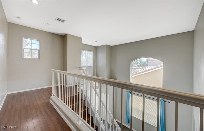 Building Photo - 971 Whispering Grove Ave