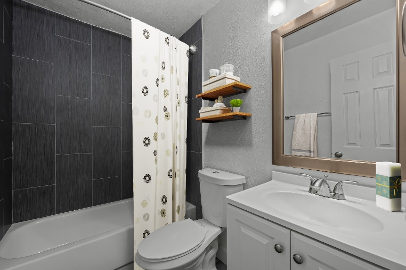 Building Photo - 78 W Walnut St