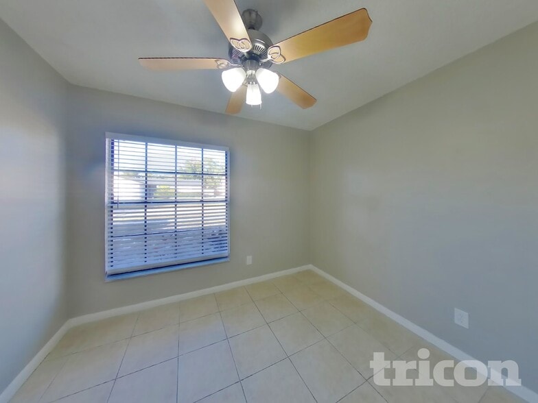 Building Photo - 603 Ephrata Dr