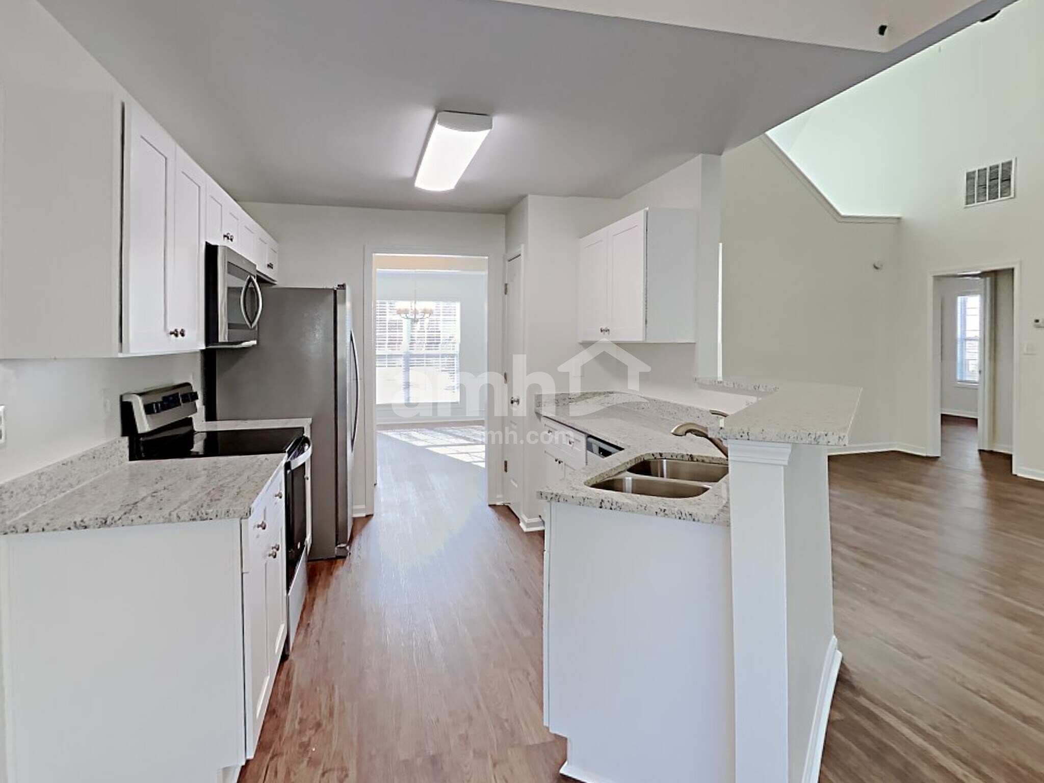 Building Photo - 2675 Sedgeview Way NE