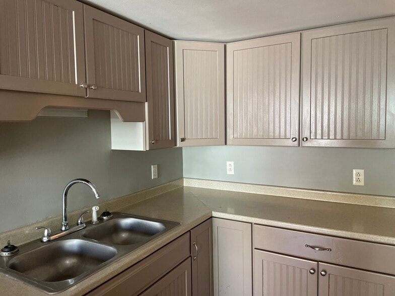 Building Photo - 6 York St