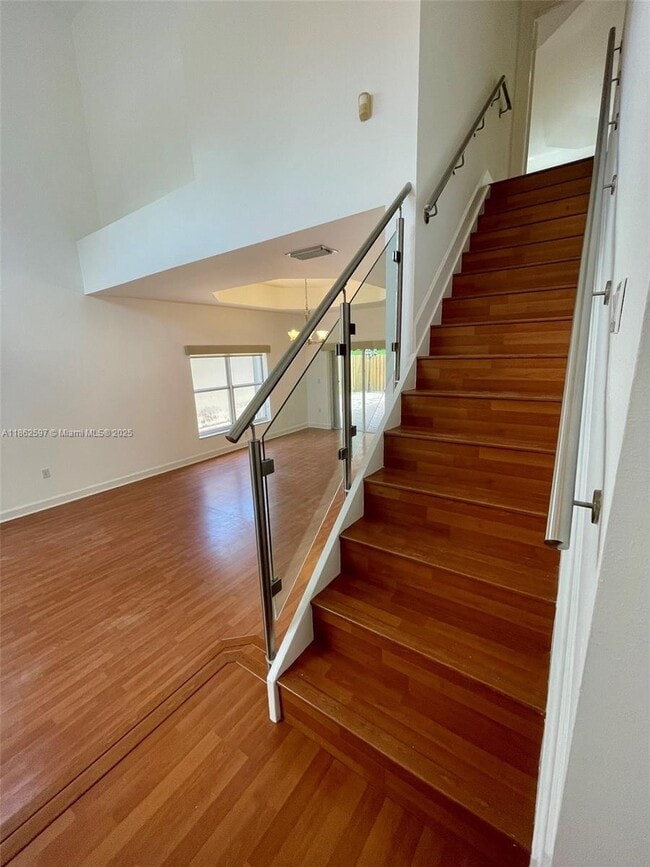 Building Photo - 5871 NW 112th Ct