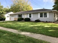 Building Photo - 936 Somonauk St