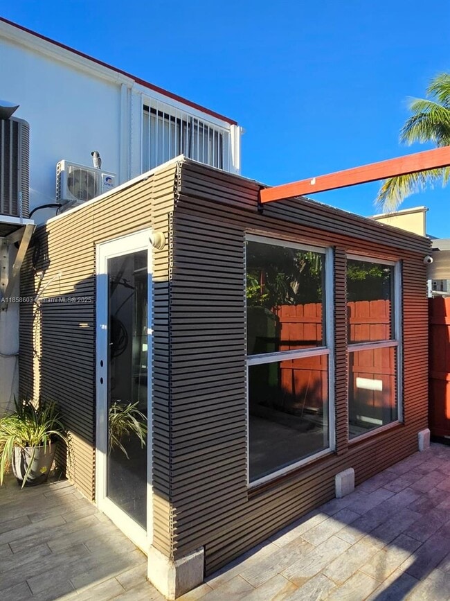 Building Photo - 12352 SW 18th Terrace
