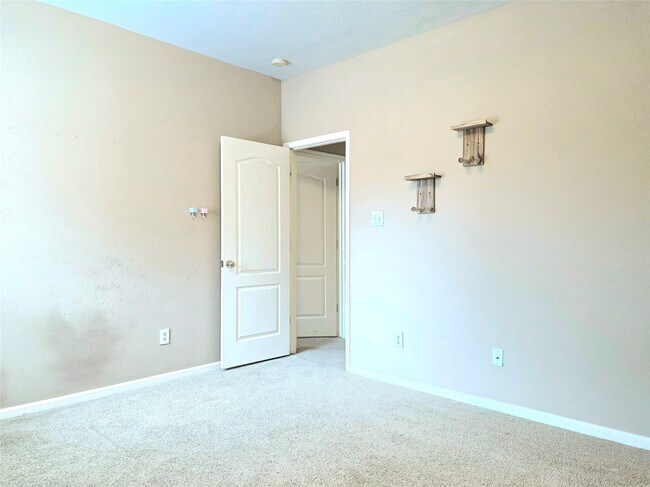 Building Photo - 15222 Heron Meadow Ln