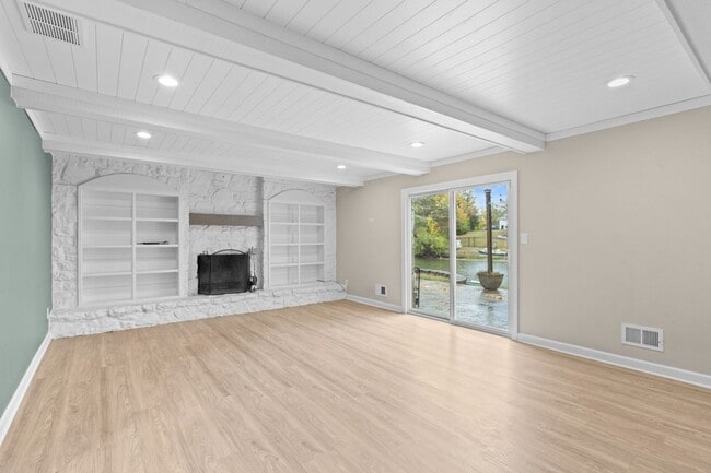 Building Photo - AVAILABLE NOW! Waterfront Living in Carmel!