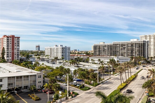 Building Photo - 3180 S Ocean Dr