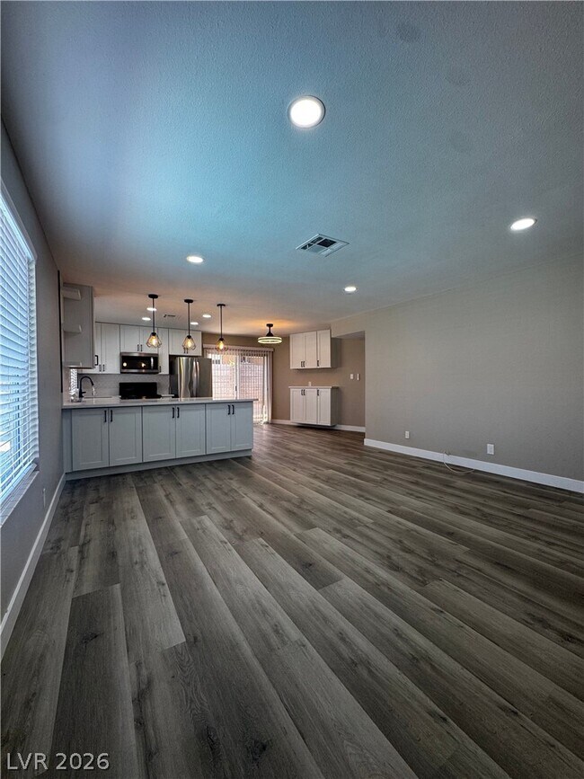 Building Photo - 336 Viewmont Dr