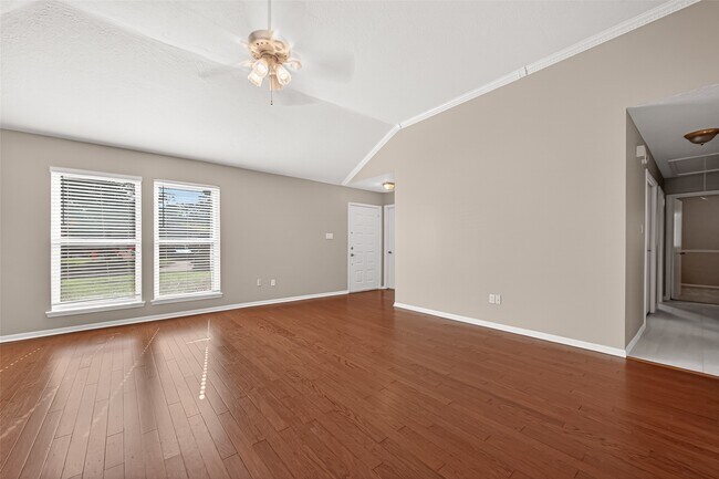 Building Photo - 1010 Valley Ranch Dr