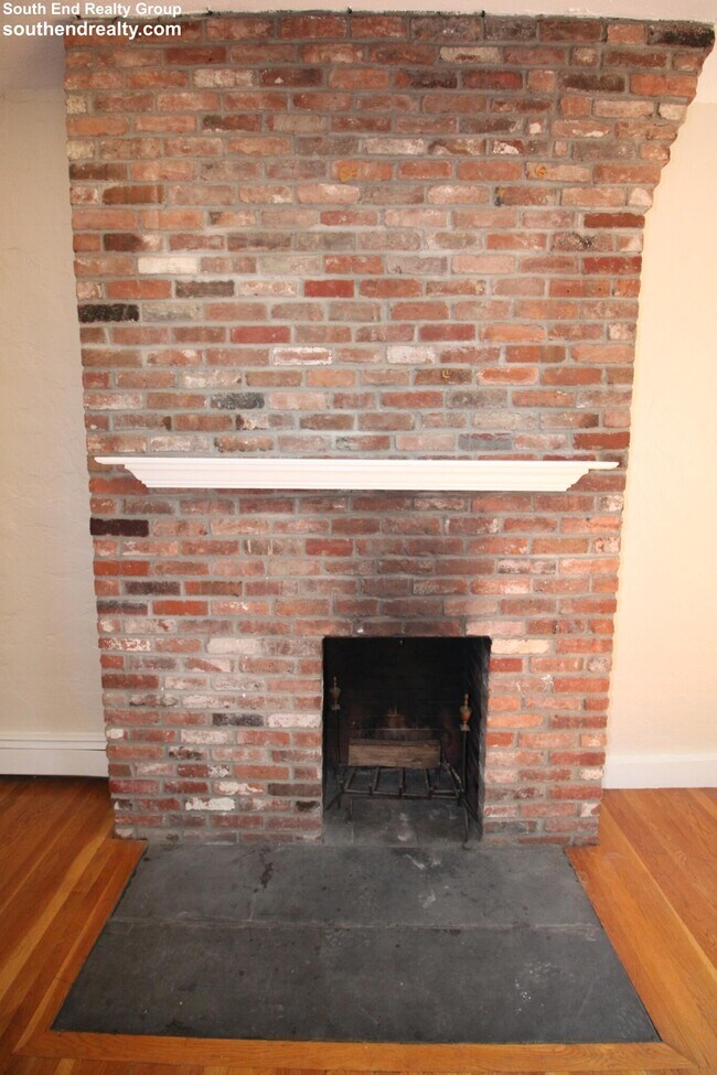 Building Photo - 11 Worcester St