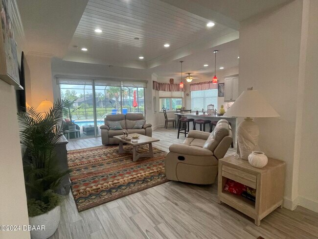 Building Photo - 1090 Castaway Ct