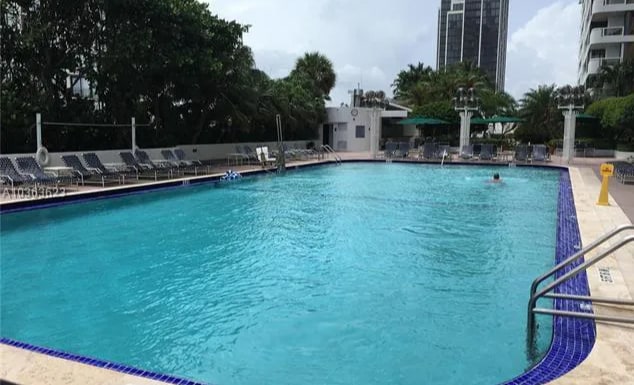 Building Photo - 1717 N Bayshore Dr