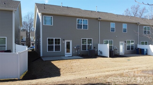 Building Photo - 4110 Steel Wy