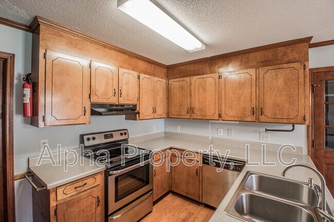 Building Photo - 102 Ticonderoga Dr