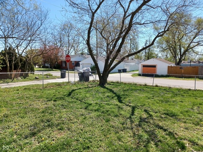 Building Photo - 670 Cleveland St