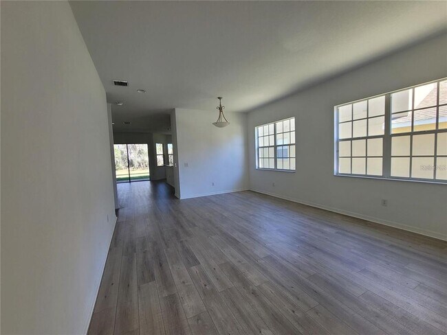 Building Photo - 30741 Pumpkin Ridge Dr