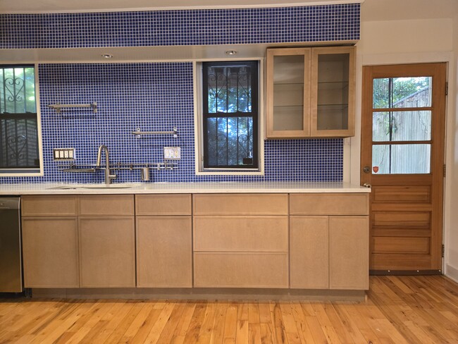 Newly remodeled kitchen. - 862 N Lawrence St