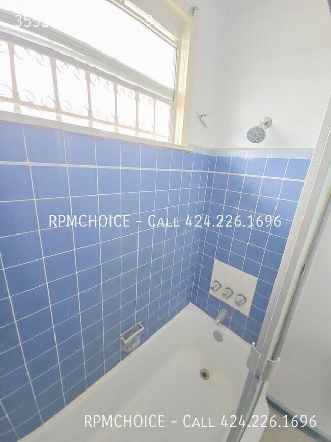 Building Photo - 3552 W 59th Pl