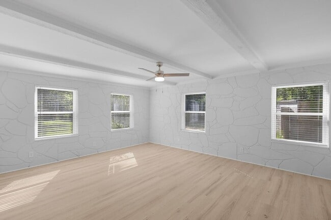 Building Photo - Single Family Ranch Brick Home For Rent!