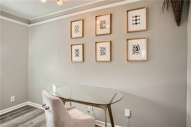 Building Photo - 2339 Ben Hill Rd