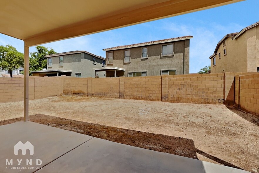 Building Photo - 17524 W Mandalay Ln
