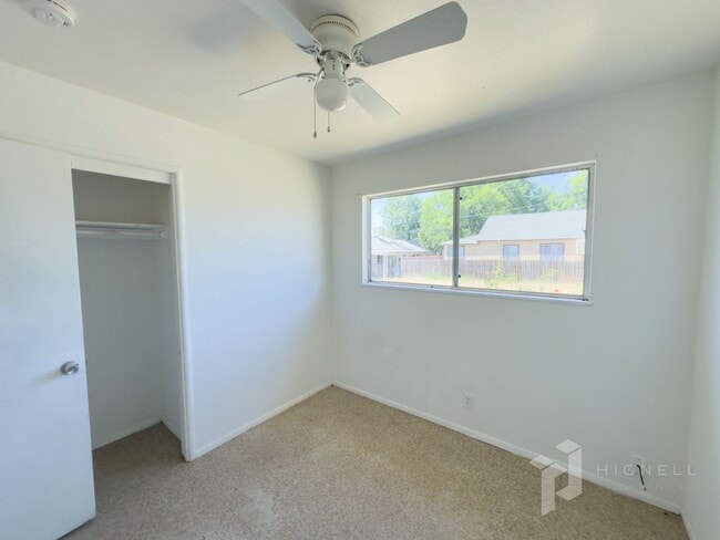 Building Photo - 3 Bedroom Oroville Home with garage and SHOP!