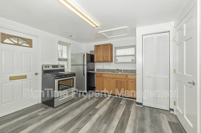 Building Photo - 796 Frederick St