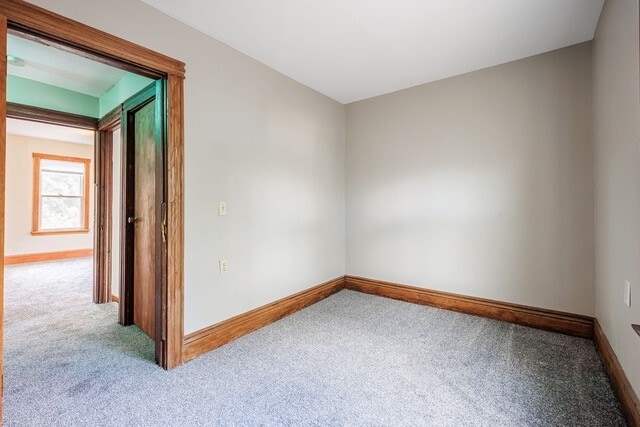 Building Photo - 12 Benton St