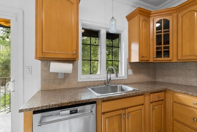 Building Photo - 9 Hackensack Plank Rd