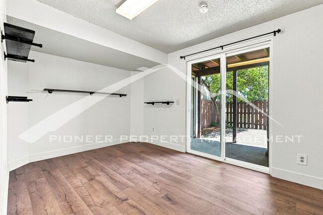 Building Photo - 1234 S Idalia St