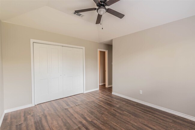 Building Photo - 7522 Pepperbrook Dr