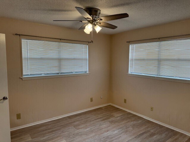 Building Photo - 60 Tarpon St