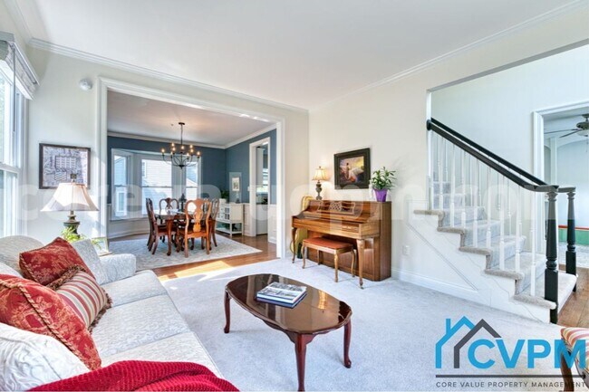 Building Photo - 13017 Weiss Dr
