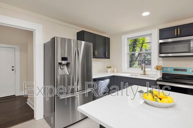 Building Photo - 4345 2nd Ave S