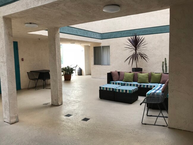 Building Photo - 3606 1st Ave